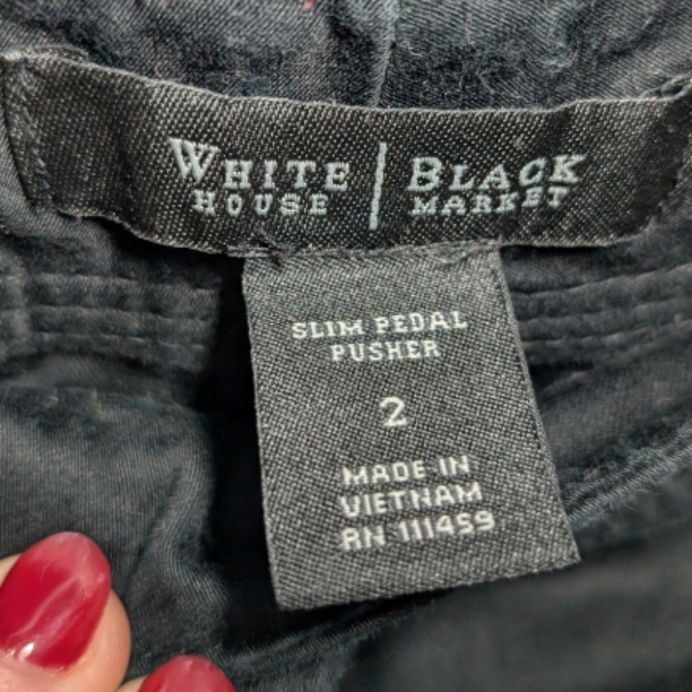 White House Black Market Black Slim Pedal Pusher Capris 🖤 - Picture 7 of 15